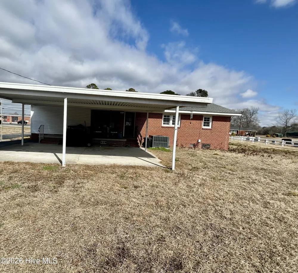 2791 S Nc 41 And 50 Highway Chinquapin, NC 28521