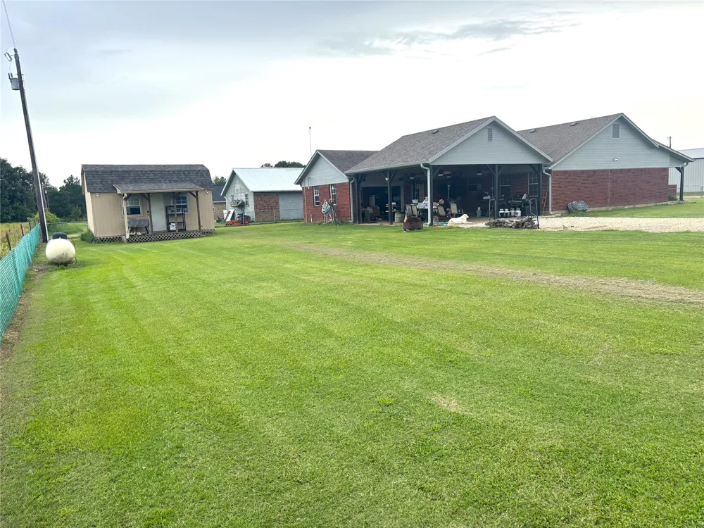 1020 Morgan Lane Blossom, TX 75416