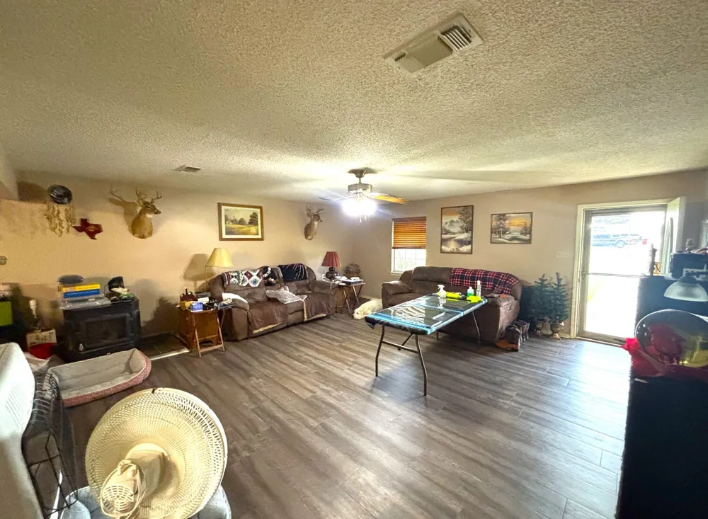 1020 Morgan Lane Blossom, TX 75416