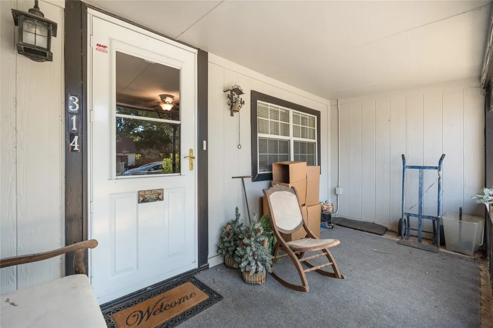 314 W 4th Street Weatherford, TX 76086