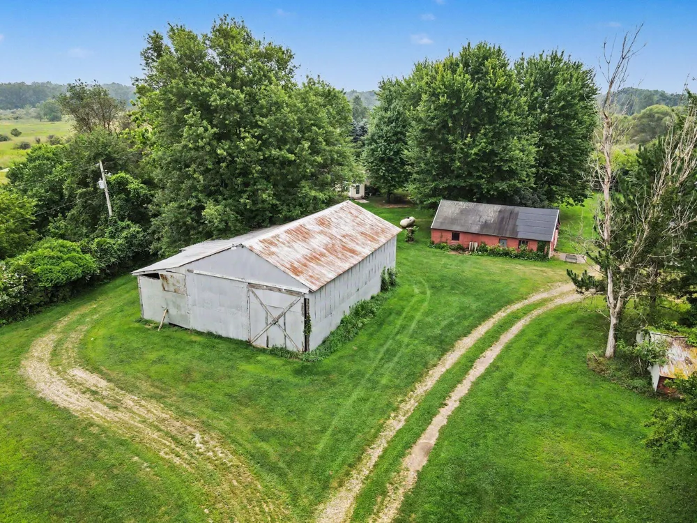 24070 J DRIVE Albion, MI 49224