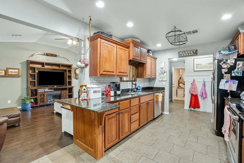 14080 County Road 1573 Ada, OK 74820
