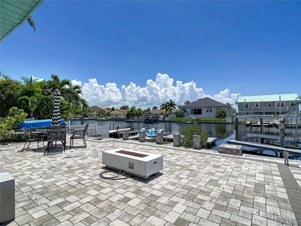3516 FLORAMAR TERRACE New Port Richey, FL 34652