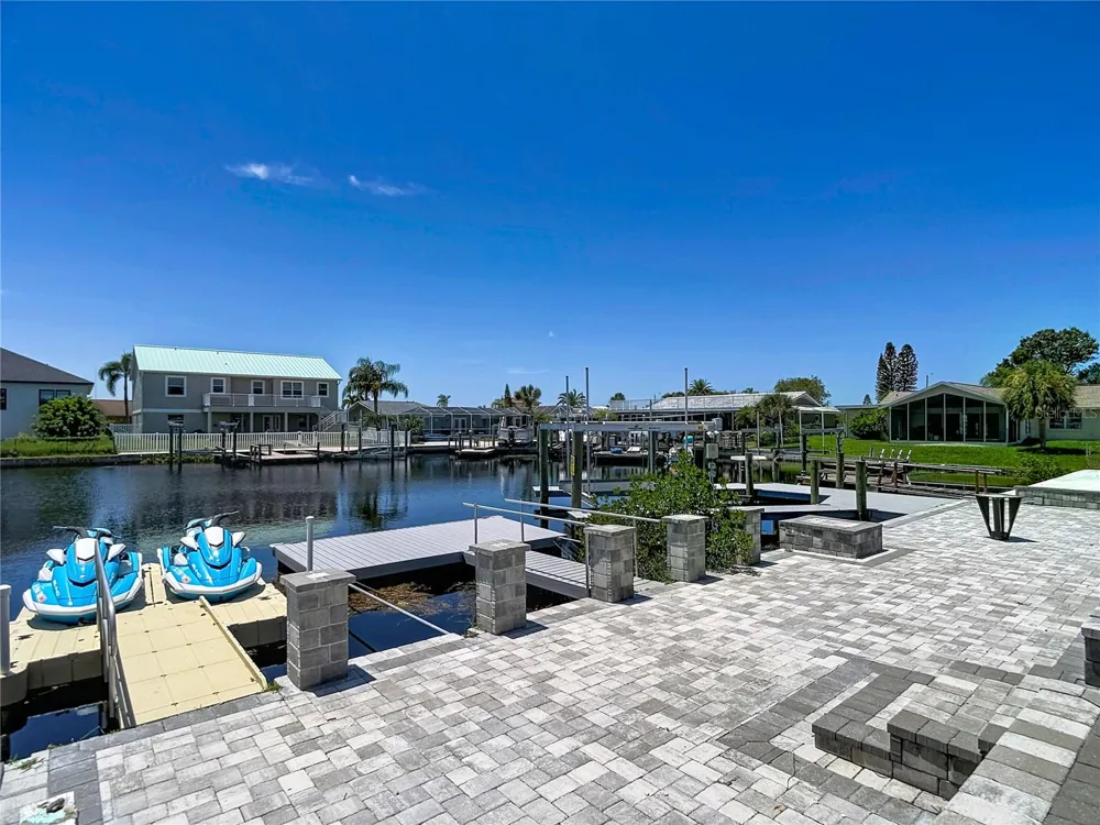 3516 FLORAMAR TERRACE New Port Richey, FL 34652