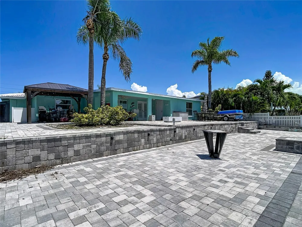 3516 FLORAMAR TERRACE New Port Richey, FL 34652