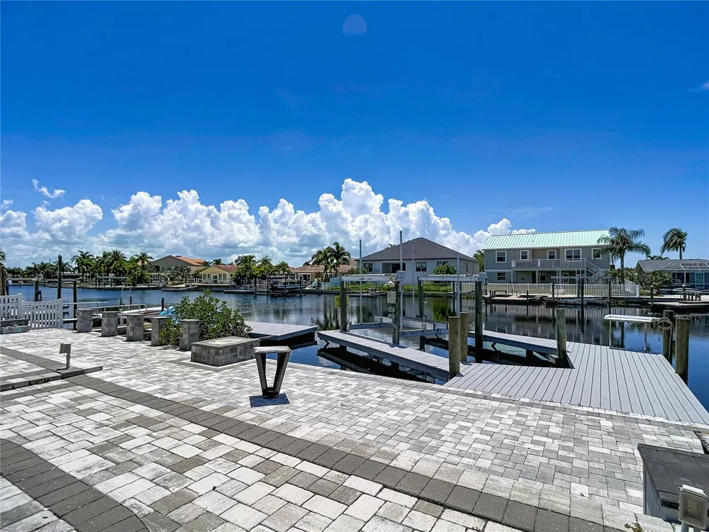 3516 FLORAMAR TERRACE New Port Richey, FL 34652