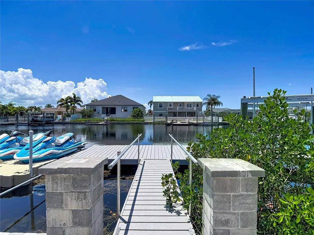 3516 FLORAMAR TERRACE New Port Richey, FL 34652