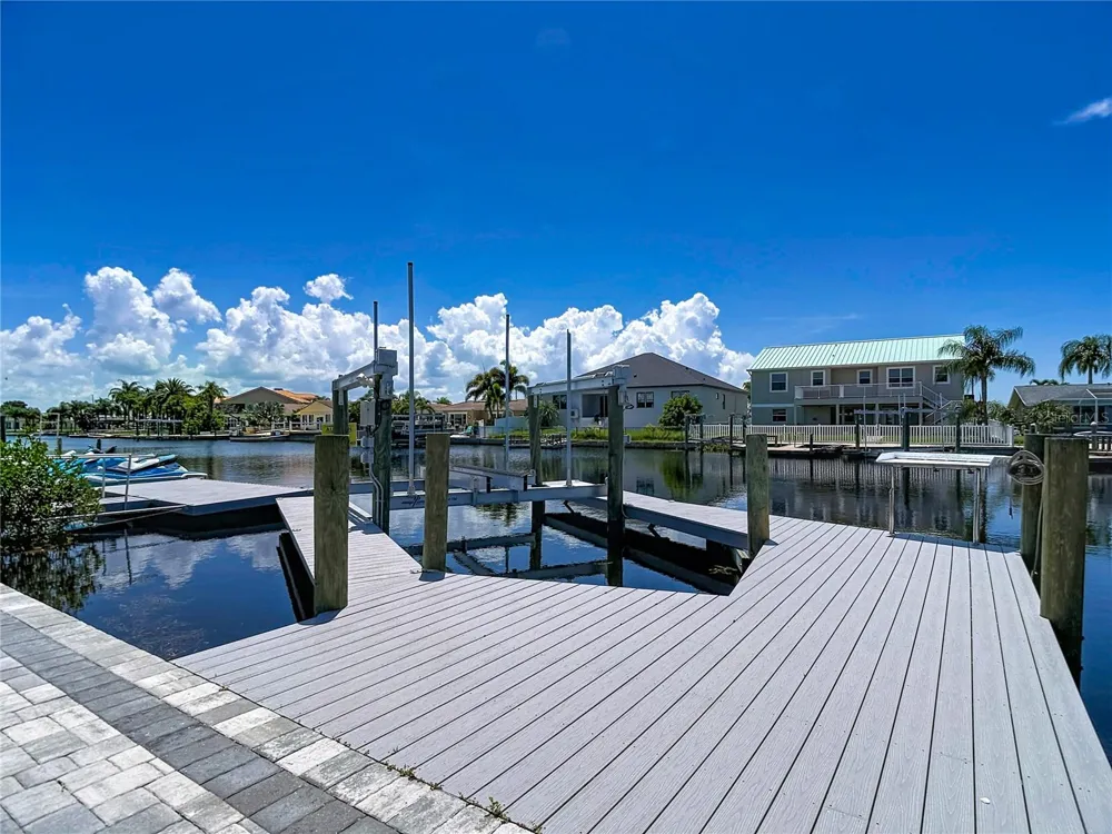 3516 FLORAMAR TERRACE New Port Richey, FL 34652