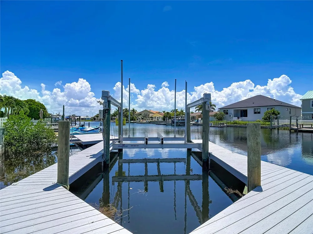 3516 FLORAMAR TERRACE New Port Richey, FL 34652