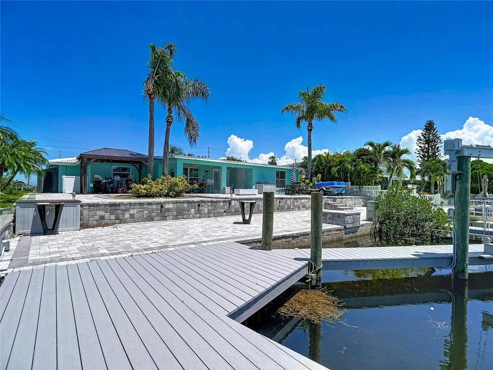 3516 FLORAMAR TERRACE New Port Richey, FL 34652