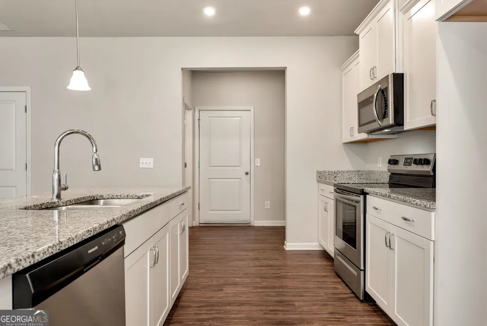 157 Inman DR Canton, GA 30114
