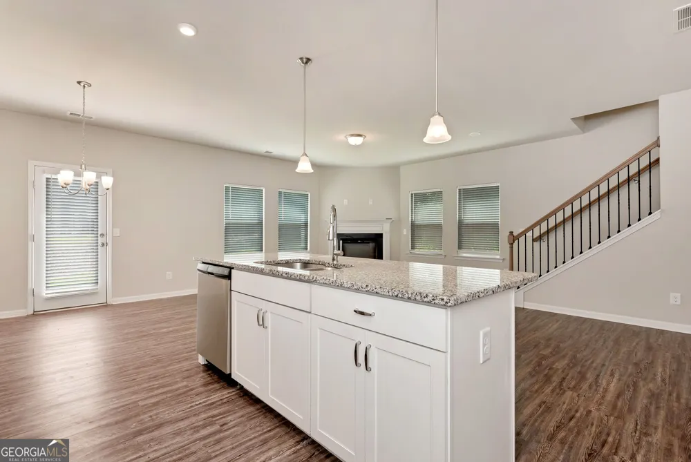 157 Inman DR Canton, GA 30114