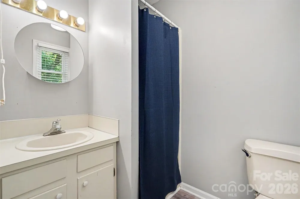 1751 Piney Road Hickory, NC 28602