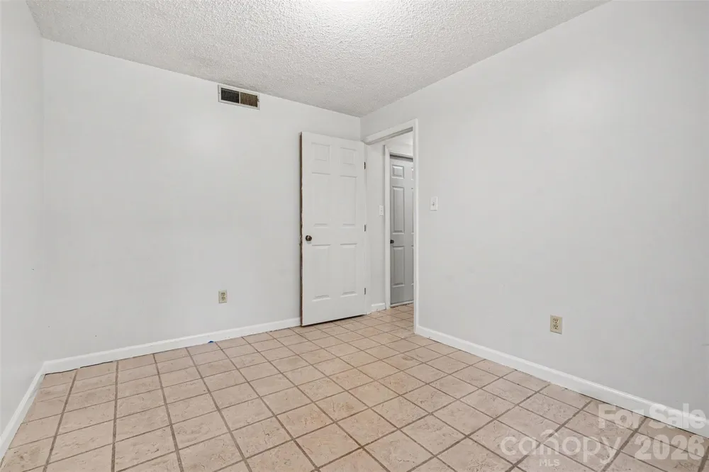 1751 Piney Road Hickory, NC 28602