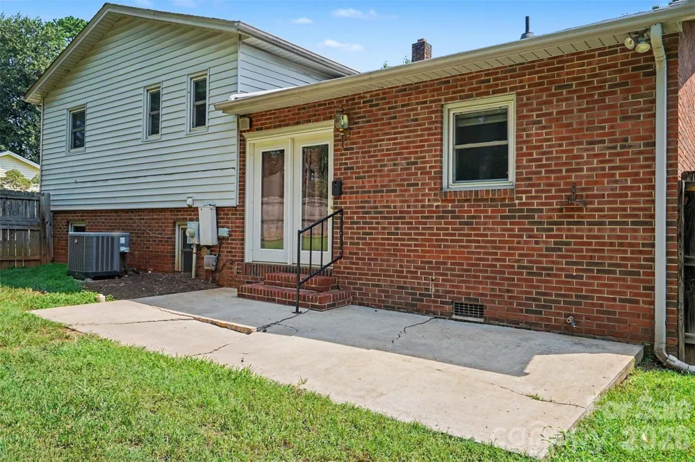 1751 Piney Road Hickory, NC 28602