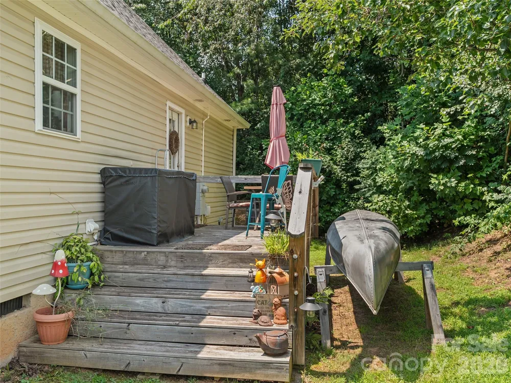 14 Folsom Drive Candler, NC 28715