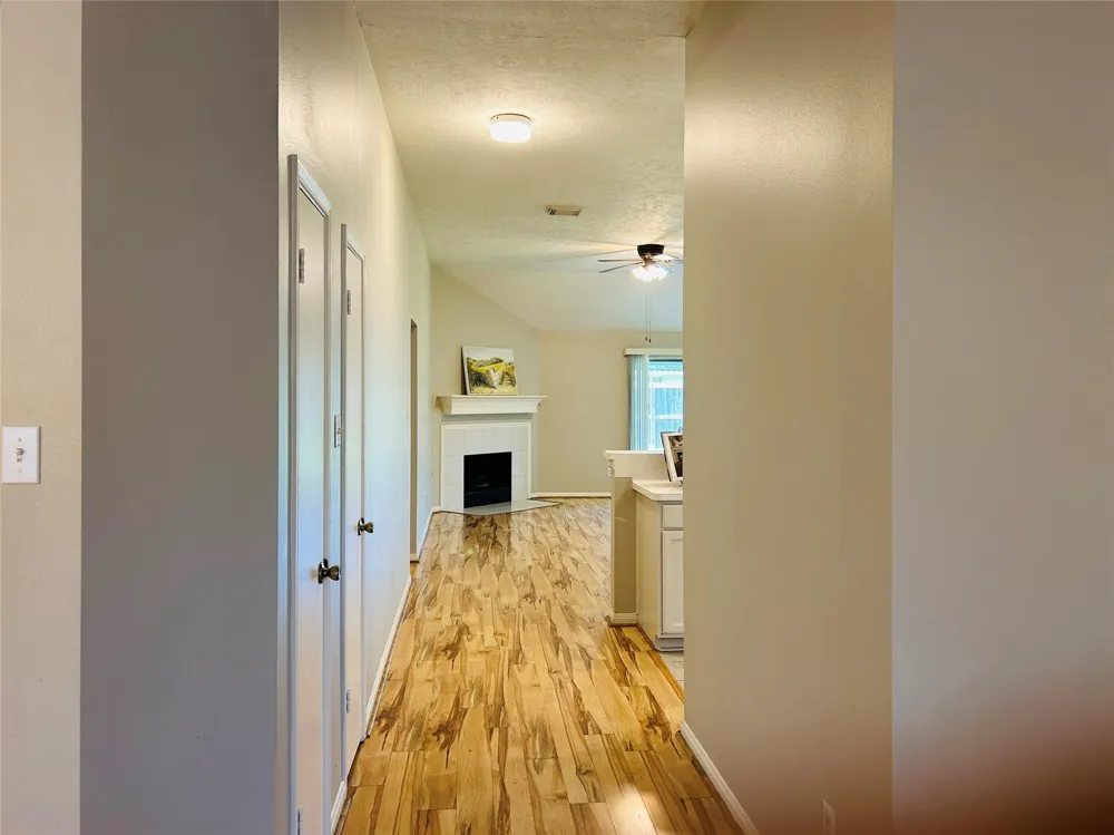 1404 Helmsley Drive Rosenberg, TX 77471