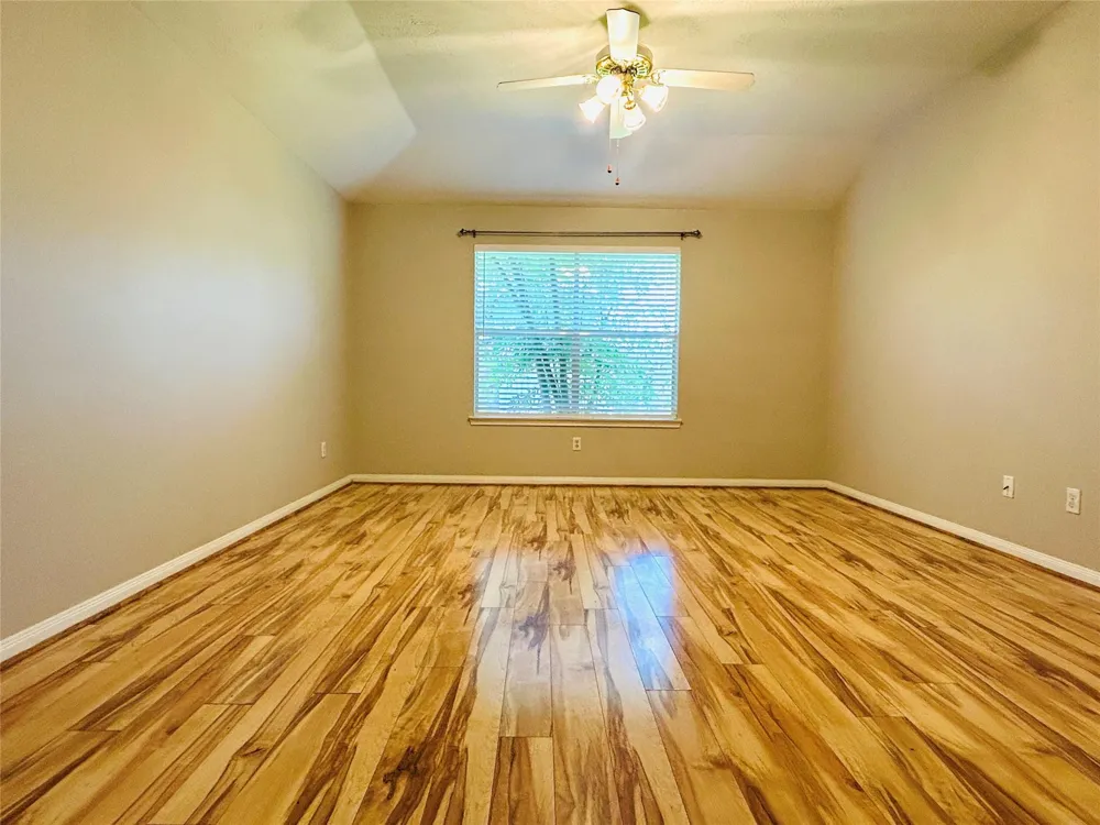 1404 Helmsley Drive Rosenberg, TX 77471