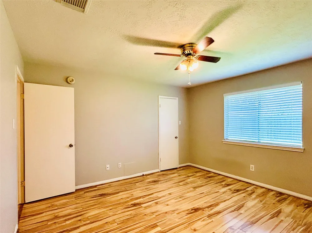 1404 Helmsley Drive Rosenberg, TX 77471