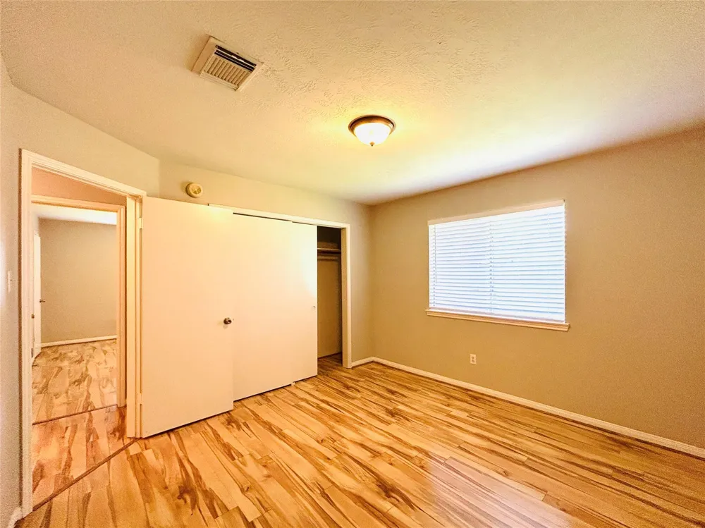 1404 Helmsley Drive Rosenberg, TX 77471