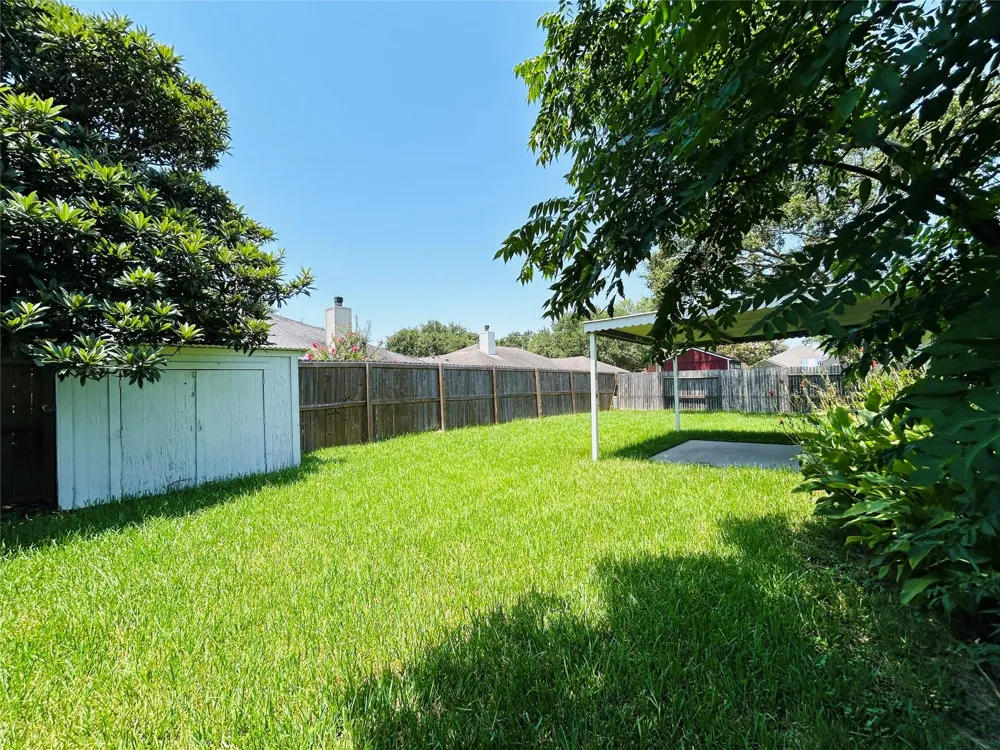 1404 Helmsley Drive Rosenberg, TX 77471