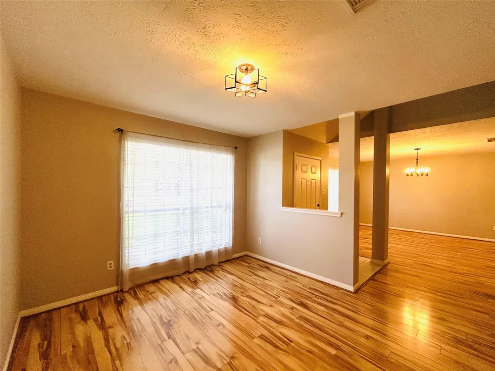 1404 Helmsley Drive Rosenberg, TX 77471