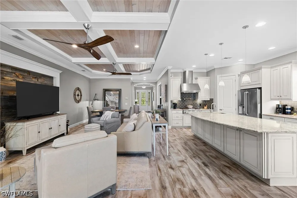 Campanile Circle Naples, FL 34114