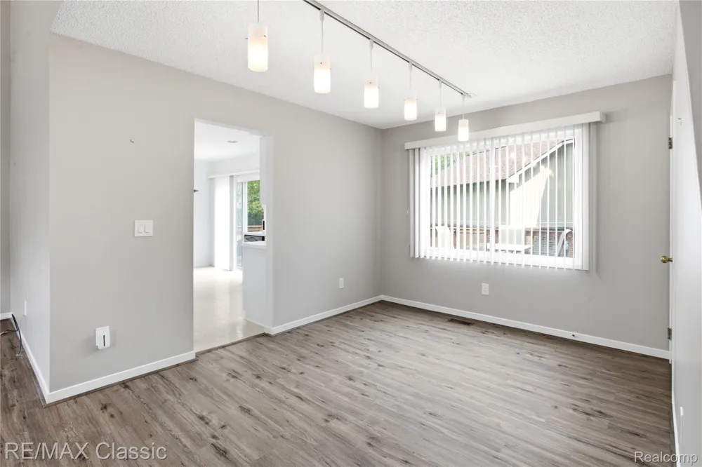 7413 Tall Timbers #178 West Bloomfield Charter Township, MI 48322