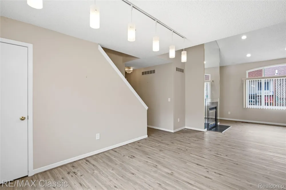 7413 Tall Timbers #178 West Bloomfield Charter Township, MI 48322