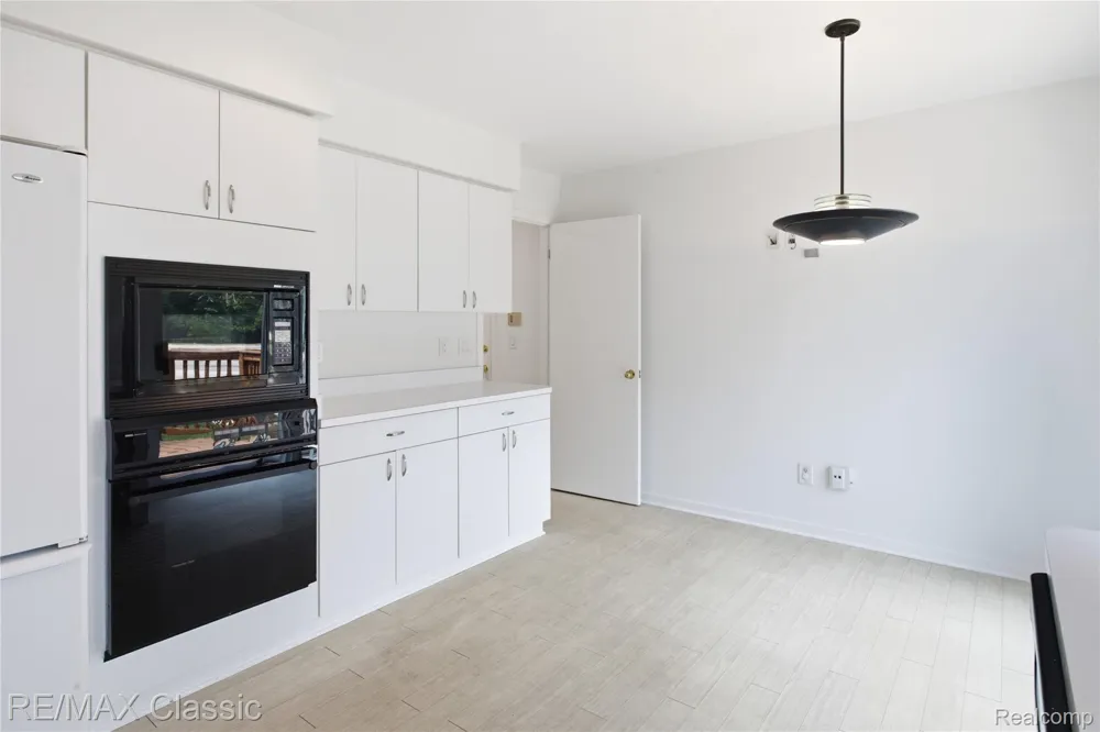 7413 Tall Timbers #178 West Bloomfield Charter Township, MI 48322