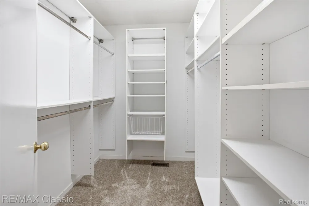 7413 Tall Timbers #178 West Bloomfield Charter Township, MI 48322