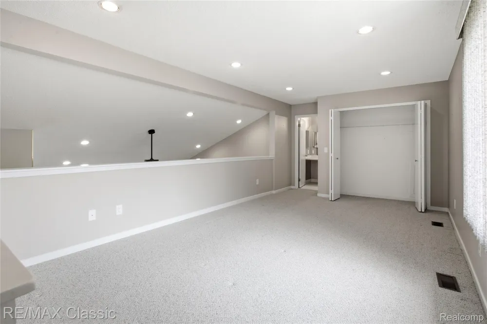 7413 Tall Timbers #178 West Bloomfield Charter Township, MI 48322