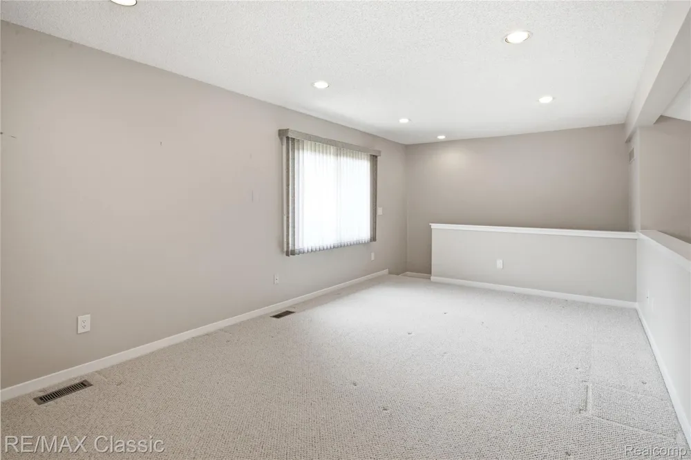 7413 Tall Timbers #178 West Bloomfield Charter Township, MI 48322