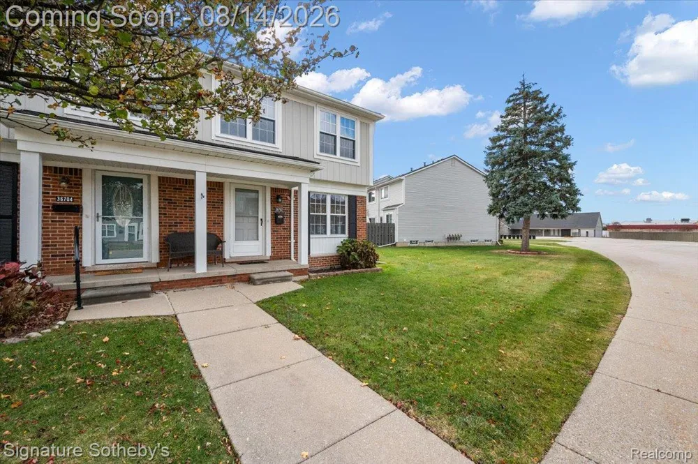 36702 Park Place Drive Sterling Heights City, MI 48310