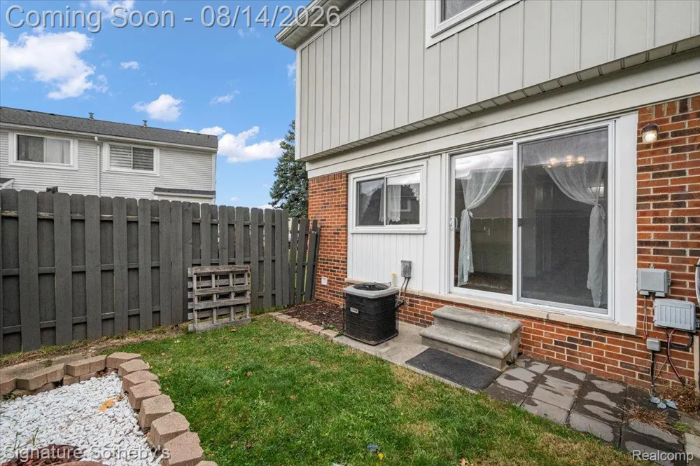 36702 Park Place Drive Sterling Heights City, MI 48310
