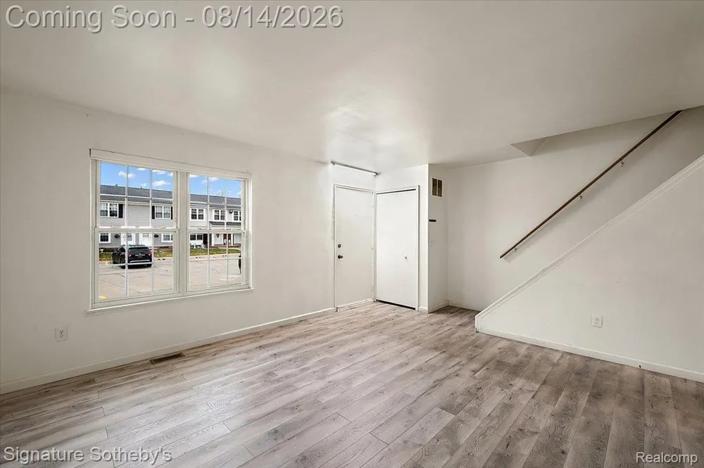 36702 Park Place Drive Sterling Heights City, MI 48310