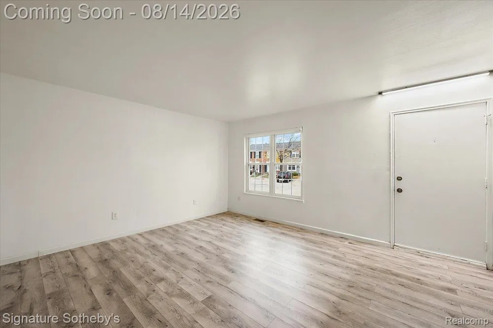 36702 Park Place Drive Sterling Heights City, MI 48310
