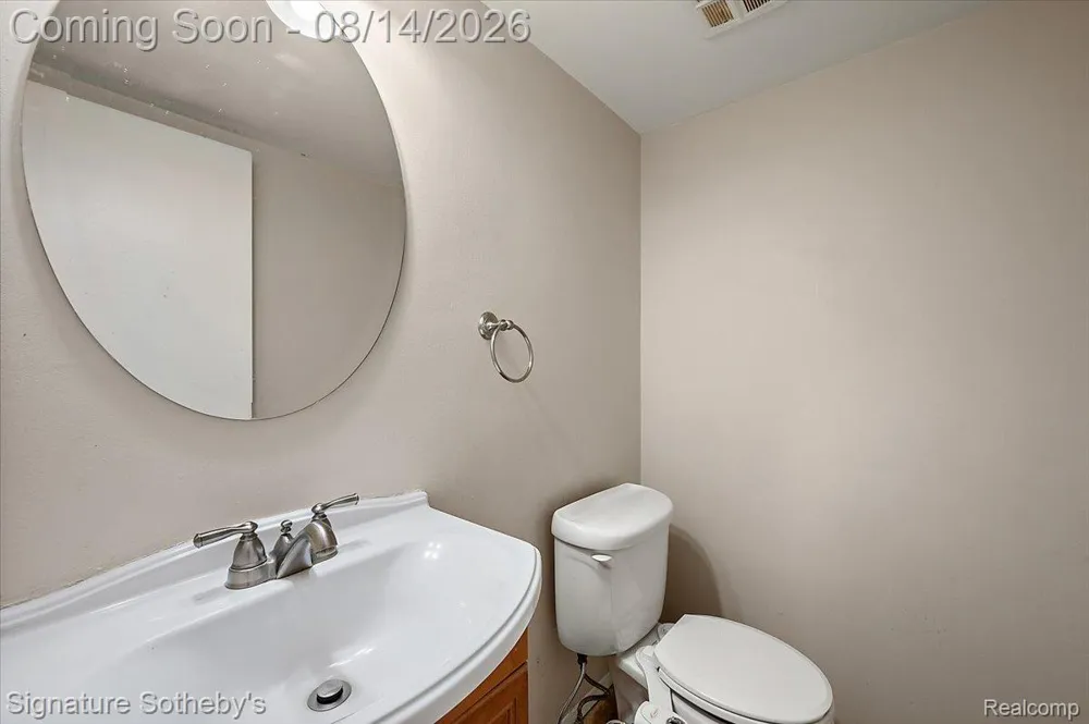 36702 Park Place Drive Sterling Heights City, MI 48310