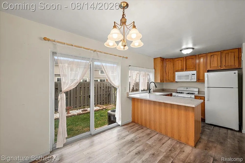 36702 Park Place Drive Sterling Heights City, MI 48310