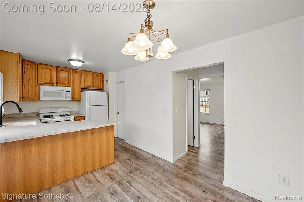 36702 Park Place Drive Sterling Heights City, MI 48310