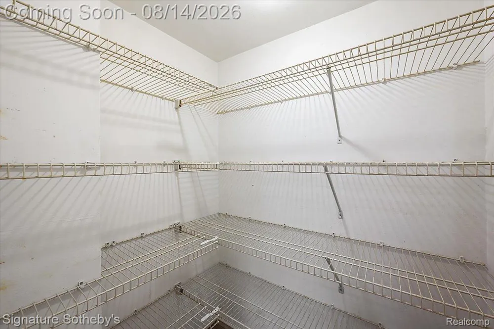 36702 Park Place Drive Sterling Heights City, MI 48310