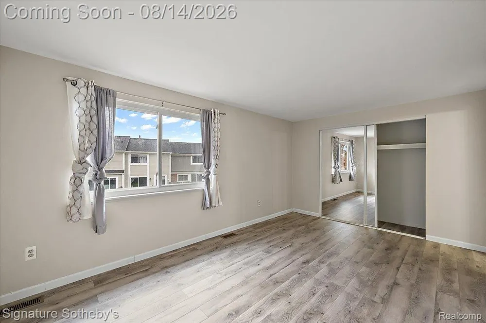 36702 Park Place Drive Sterling Heights City, MI 48310