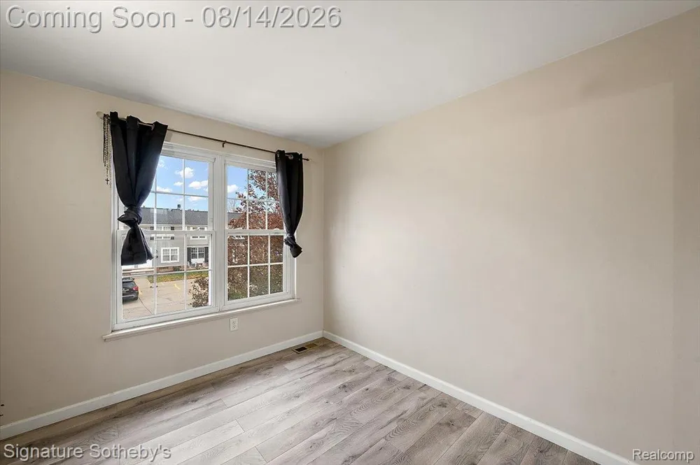36702 Park Place Drive Sterling Heights City, MI 48310