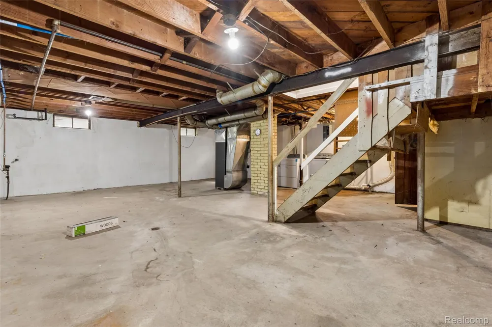 18232 Gaylord Redford Charter Township, MI 48240