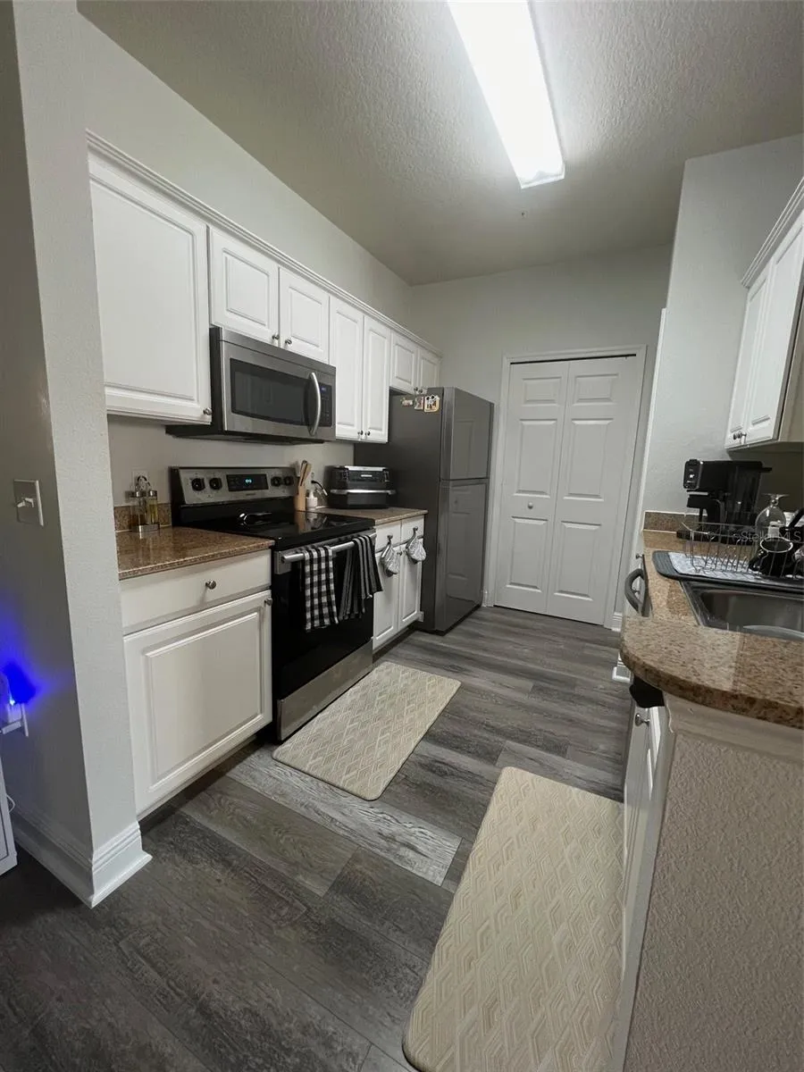 225 SOUTHERN PECAN CIRCLE #205 Winter Garden, FL 34787