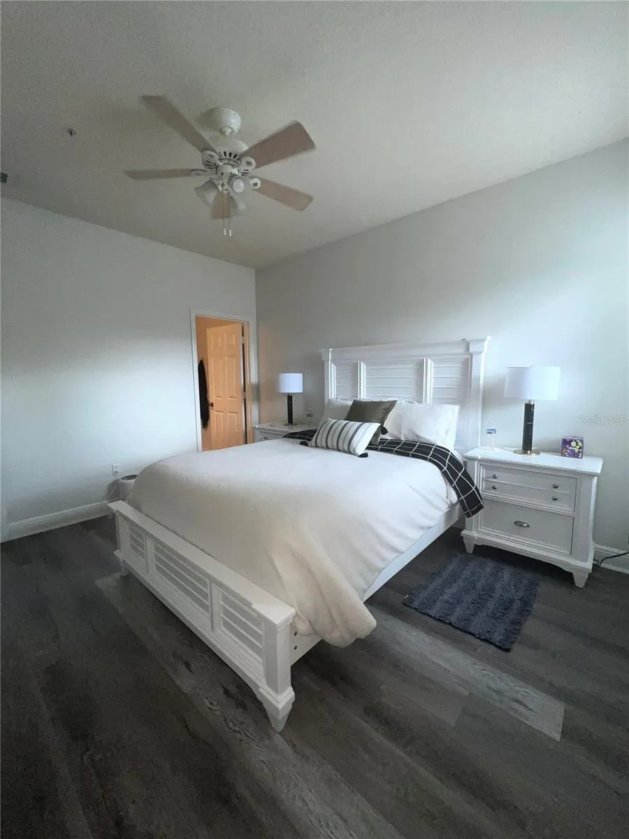 225 SOUTHERN PECAN CIRCLE #205 Winter Garden, FL 34787