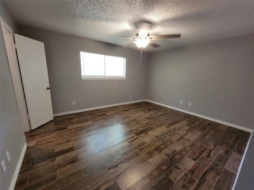 3649 Youpon Street Huntsville, TX 77340