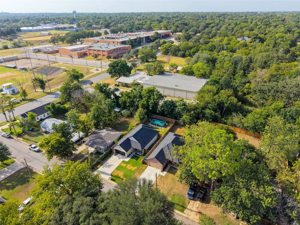 519 W Ford Street Denison, TX 75020