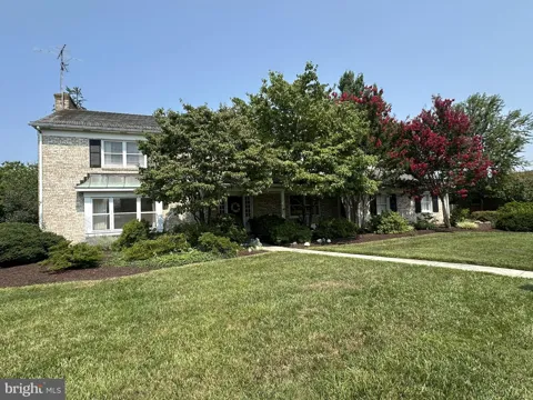 355 GLENWYN DRIVE