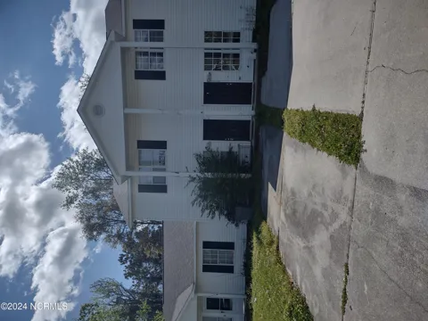 1112 Pueblo Drive